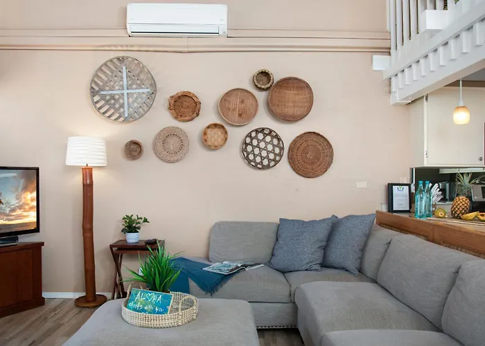 Charming Loft 2Br With Free Parking & Near Beach!