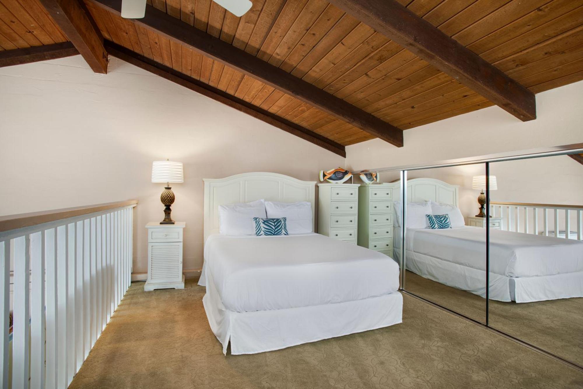 Charming Loft 2br With Free Parking & Near Beach! Apartment