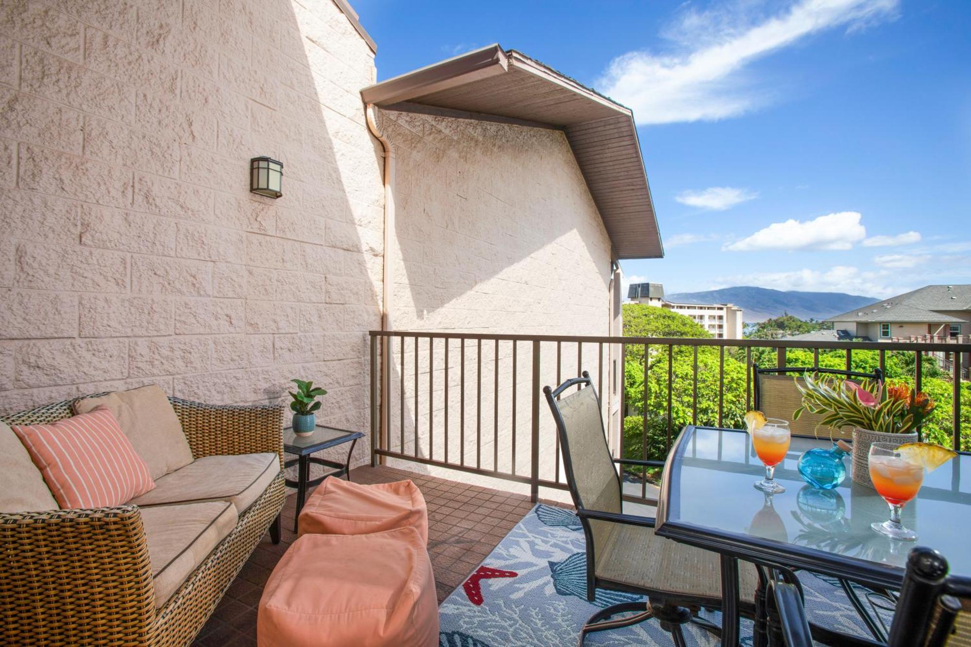 Charming Loft 2br With Free Parking & Near Beach!