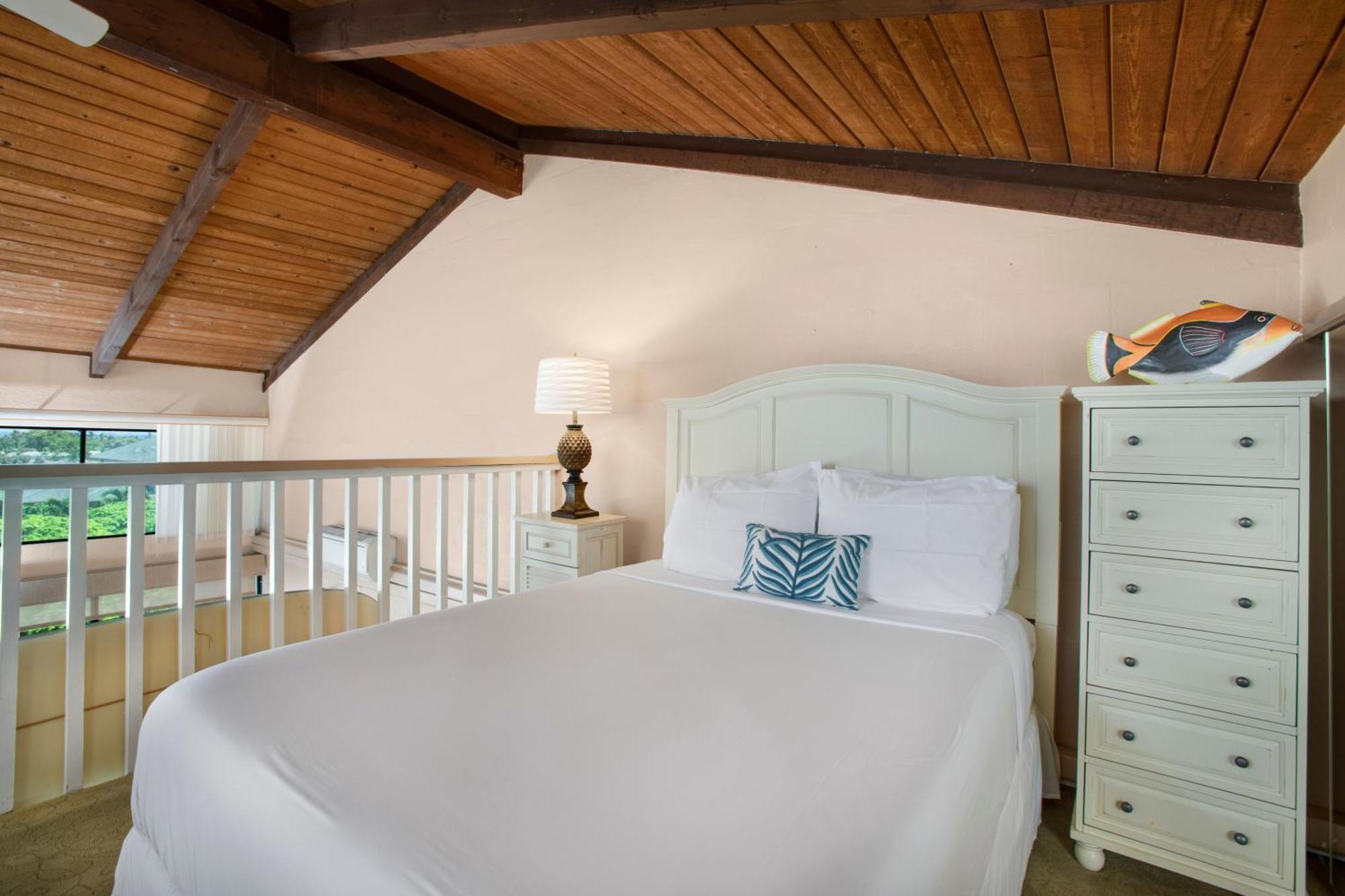 Apartment Charming Loft 2br With Free Parking & Near Beach! *